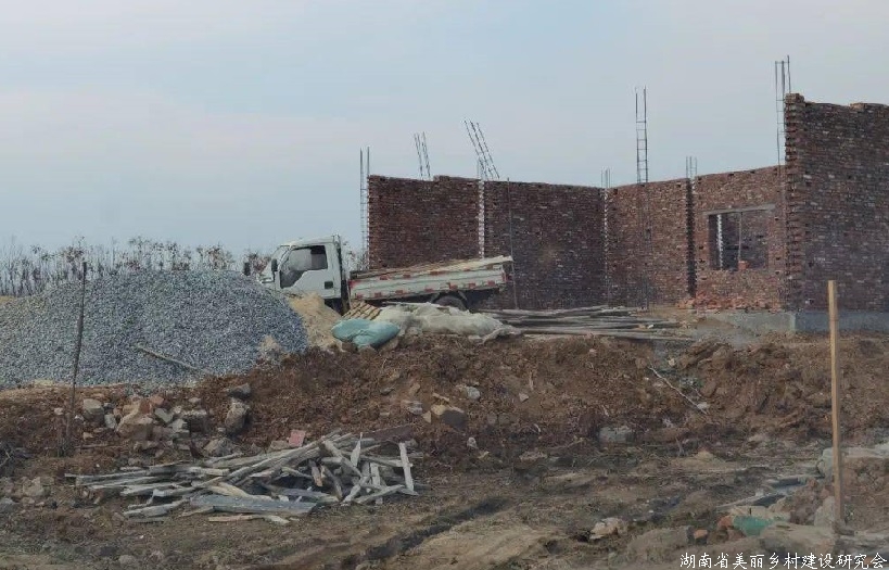 自然资源部通报52起农村乱占耕地建房典型案例
