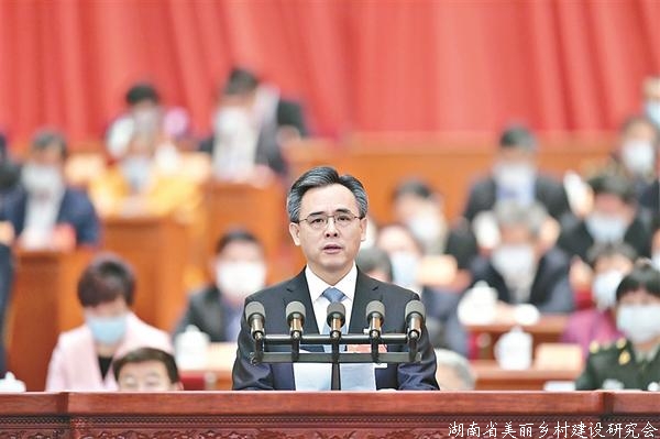 黄建盛委员：加大重农抓粮力度确保国家粮食安全